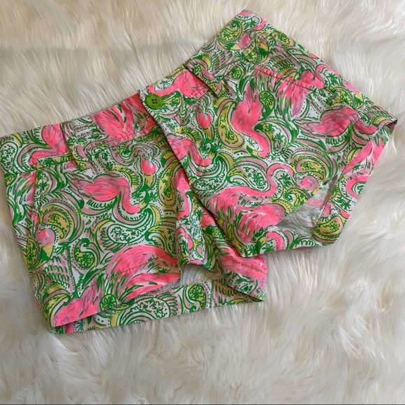 Lilly Pulitzer The Walsh Short " Hot Wings Print" - Picture 2 of 8